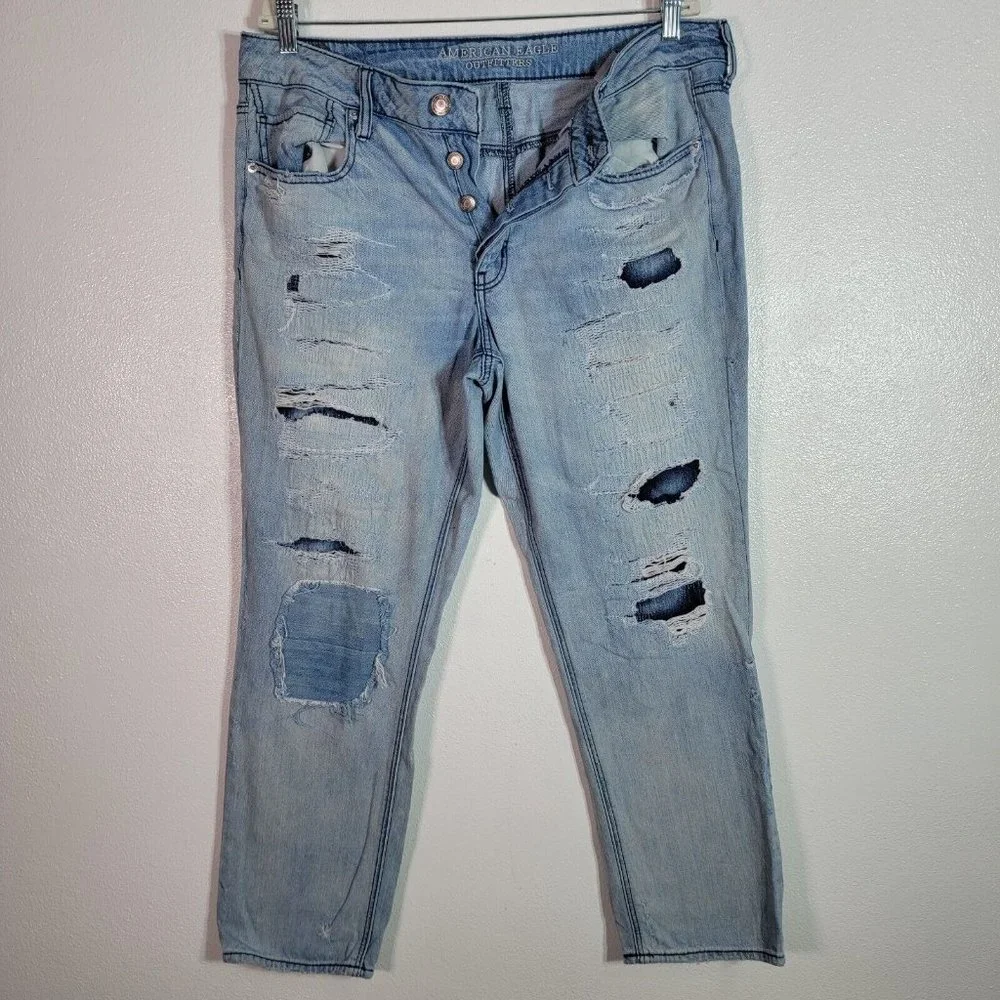 American Eagle‎ Womens Tomgirl Jeans 14 Button Fly Distressed 100% Cotton AEO